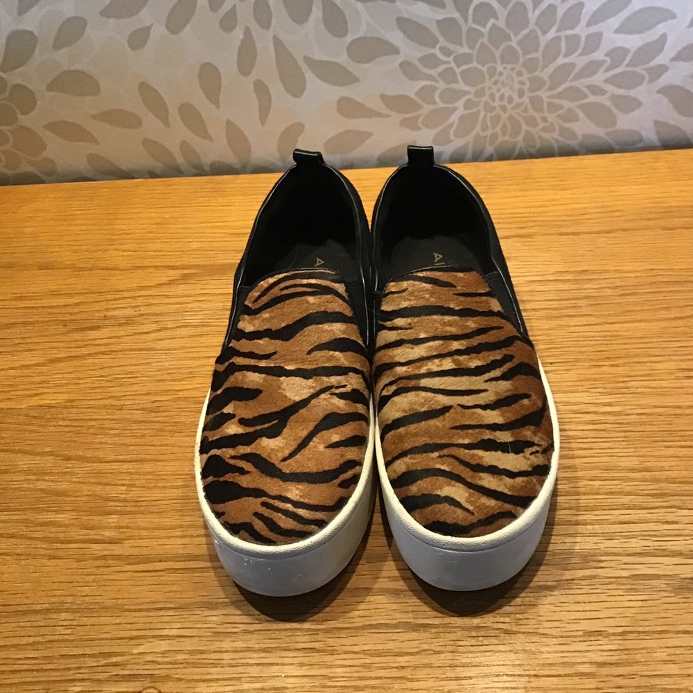 Platforms Aldo slip on